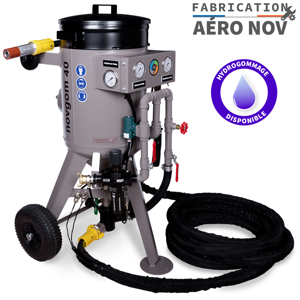 Novgom 40 uz rukovatelja, veći stroj za aerogommage